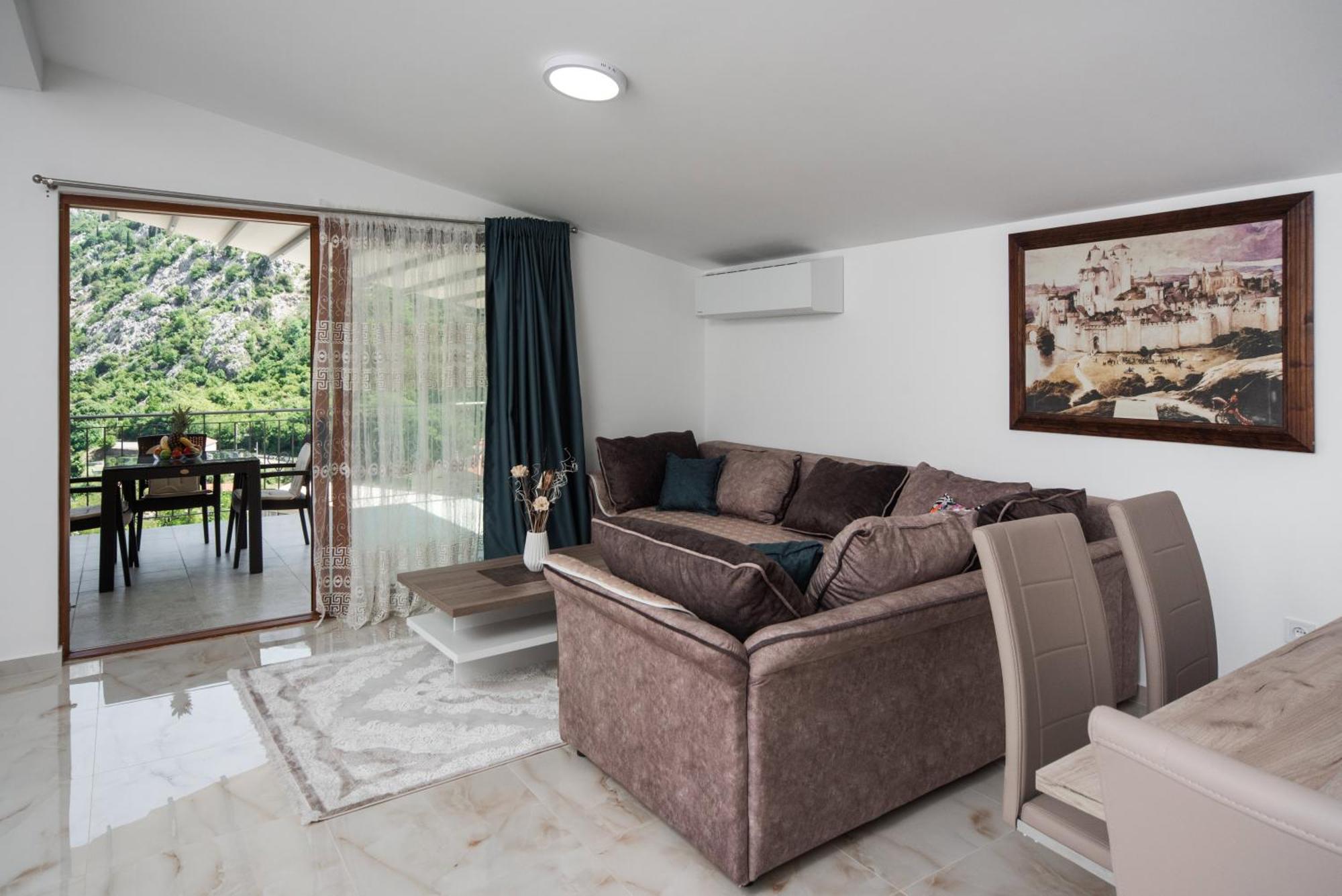 Kasi Apartments Cattaro Esterno foto