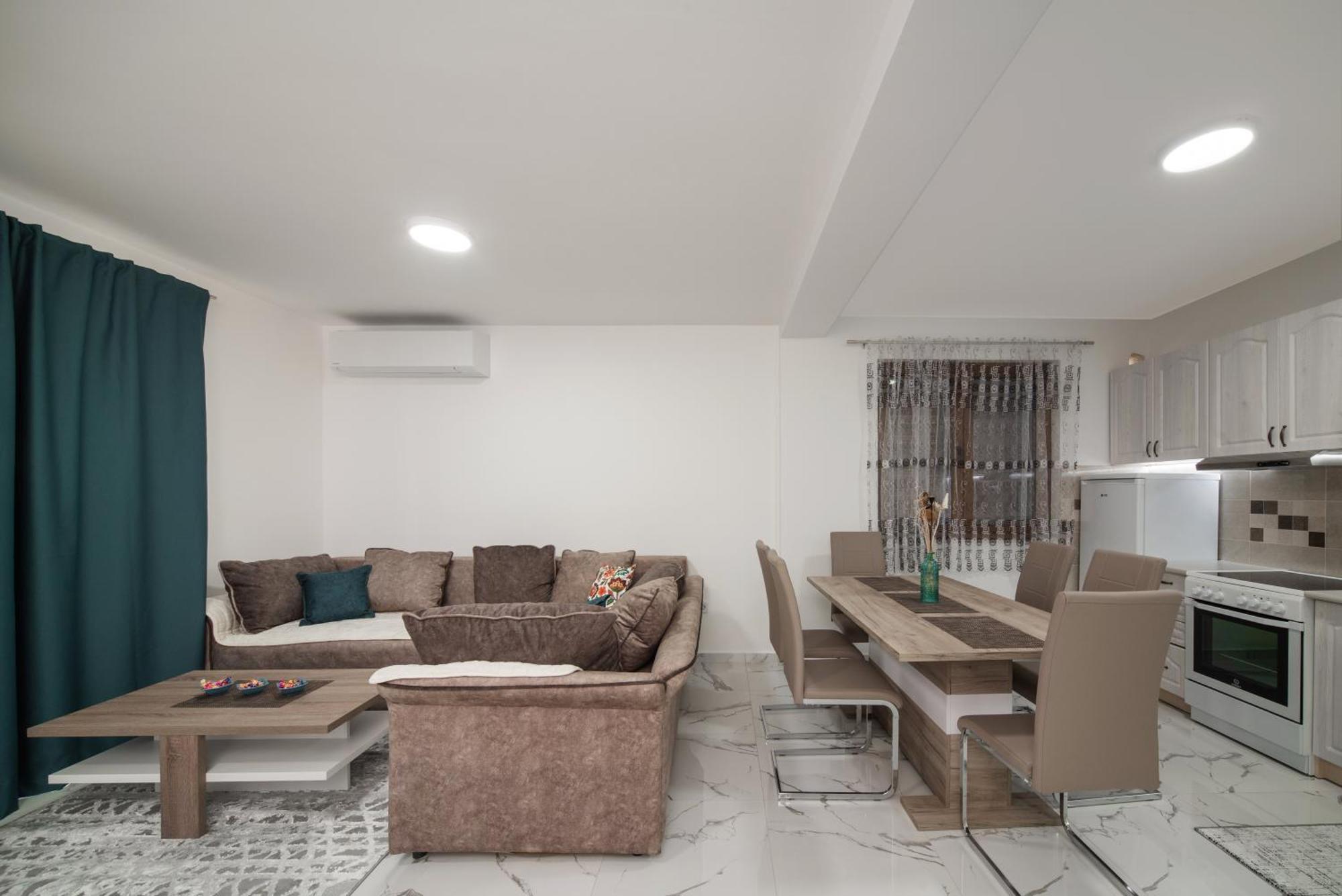 Kasi Apartments Cattaro Esterno foto