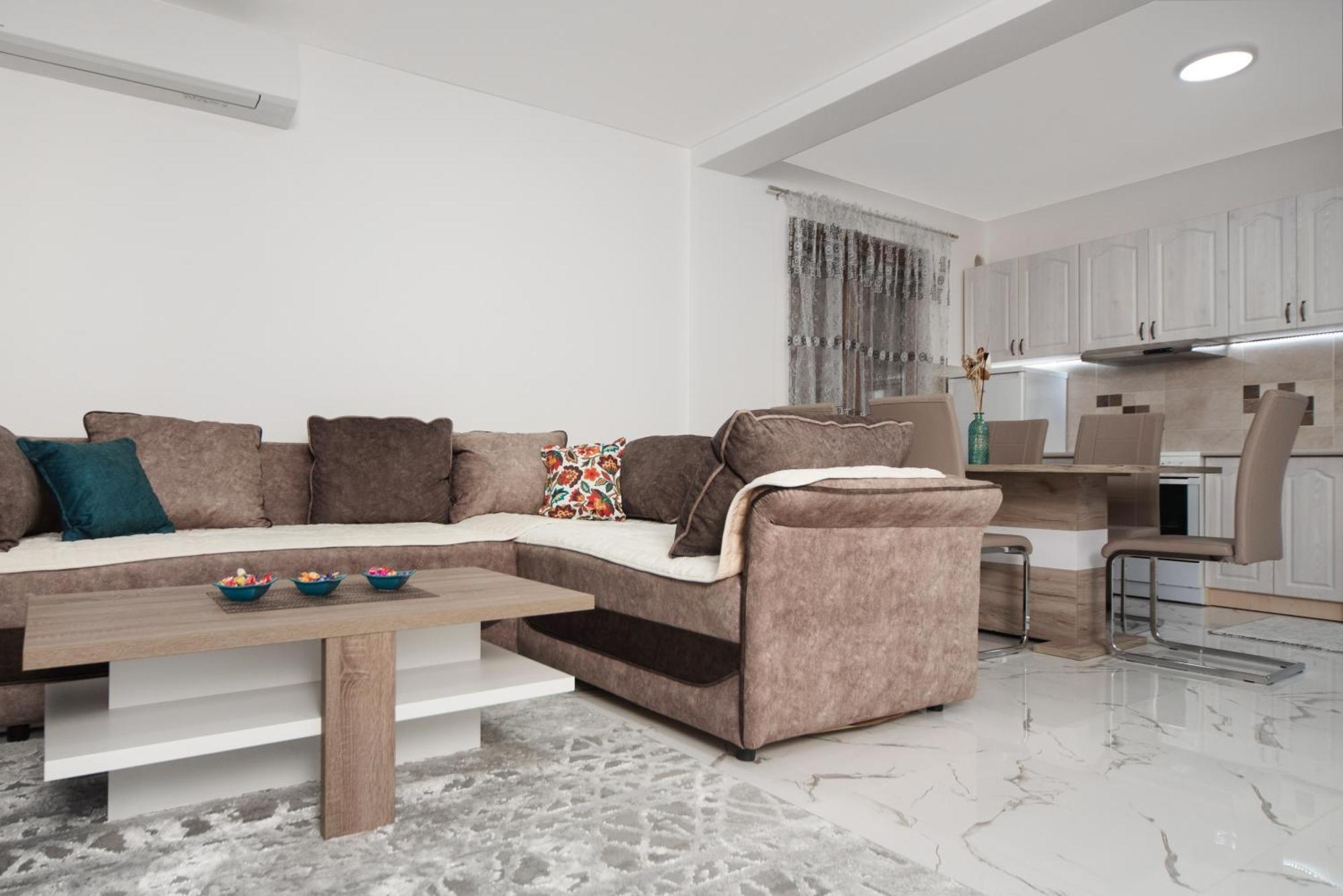 Kasi Apartments Cattaro Esterno foto